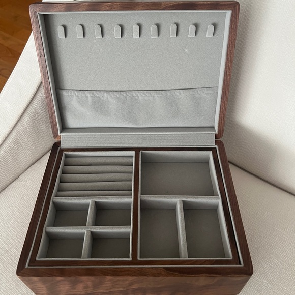 Walnut wood jewelry box - 2 layers - Picture 5 of 6